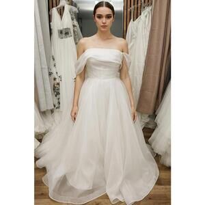 Timeless A-line wedding dress Organza Size 12 Off the Shoulder with Train Corset